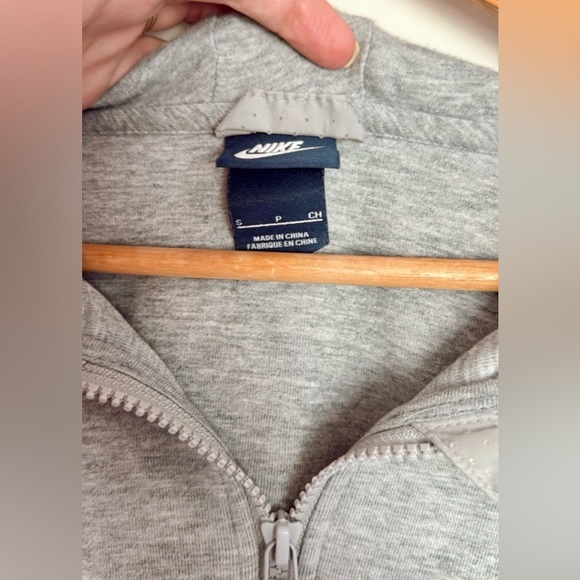 Nike Heather Gray Zip-Up Jacket - Picture 3 of 4